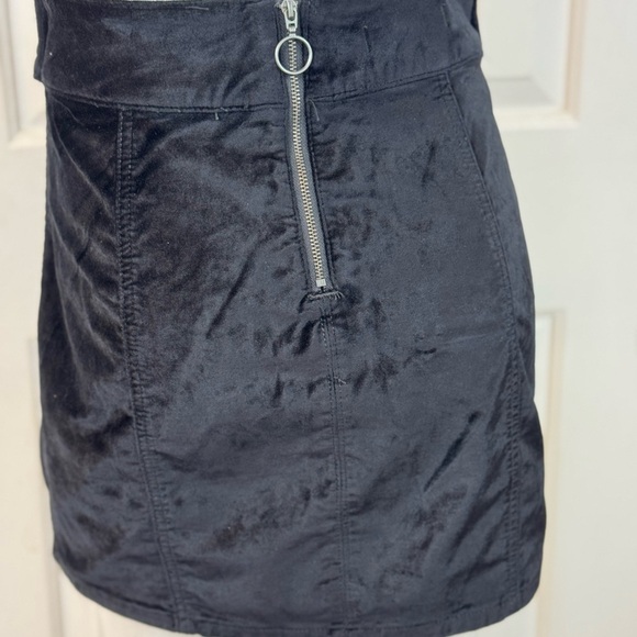 Free People Velvet Retro Mini Skirt Black Side Button Casual Back Zip Size 26 - Picture 7 of 12